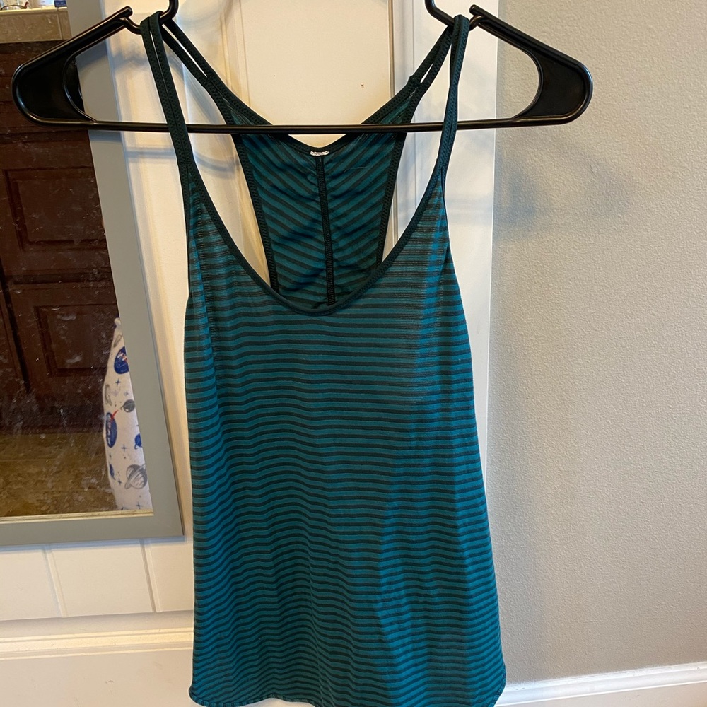 Lululemon tank!